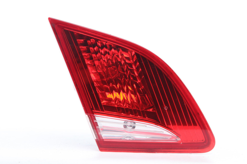 Фонарь левый внутренний Peugeot 408 Пежо 408 OEM 9678059680