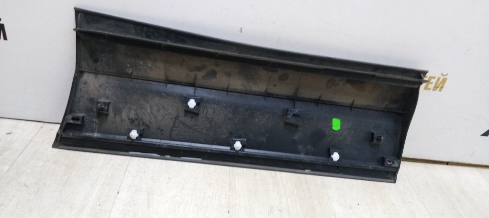 Молдинг двери задний правый Volkswagen Tiguan 2 2017> oem 5NA854950N Молдинг двери задний правый Volkswagen Tiguan 2 2017> oem 5NA854950N