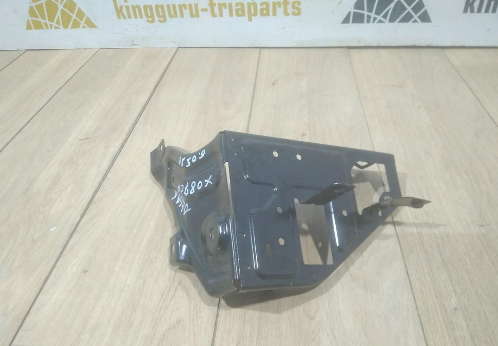 Кронштейн под фару правый бу BMW X2 F39 OEM 51647342502 Кронштейн под фару правый бу BMW X2 F39 OEM 51647342502
