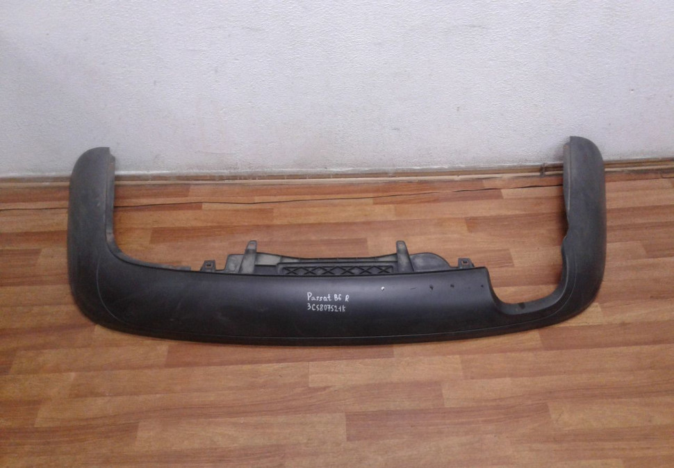 Спойлер заднего бампера Volkswagen Passat B6 Oem 3C5807521K