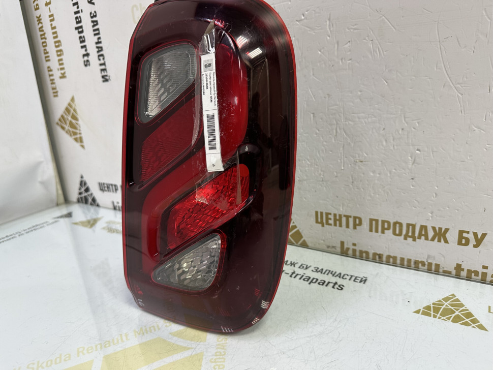 Фонарь правый бу Renault Duster рестайлинг OEM 265504304R Фонарь правый бу Renault Duster рестайлинг OEM 265504304R