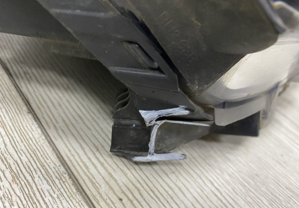 Фара правая галоген Hyundai Creta 2016> oem 92102M0000