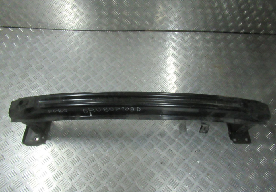 Усилитель переднего бампера Volkswagen Polo седан oem 6RU807109d