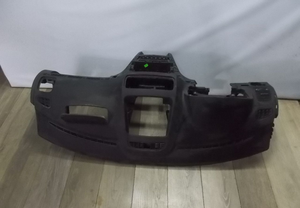 Торпедо сработавшее бу Skoda Yeti OEM 5L1857051 Торпедо сработавшее бу Skoda Yeti OEM 5L1857051