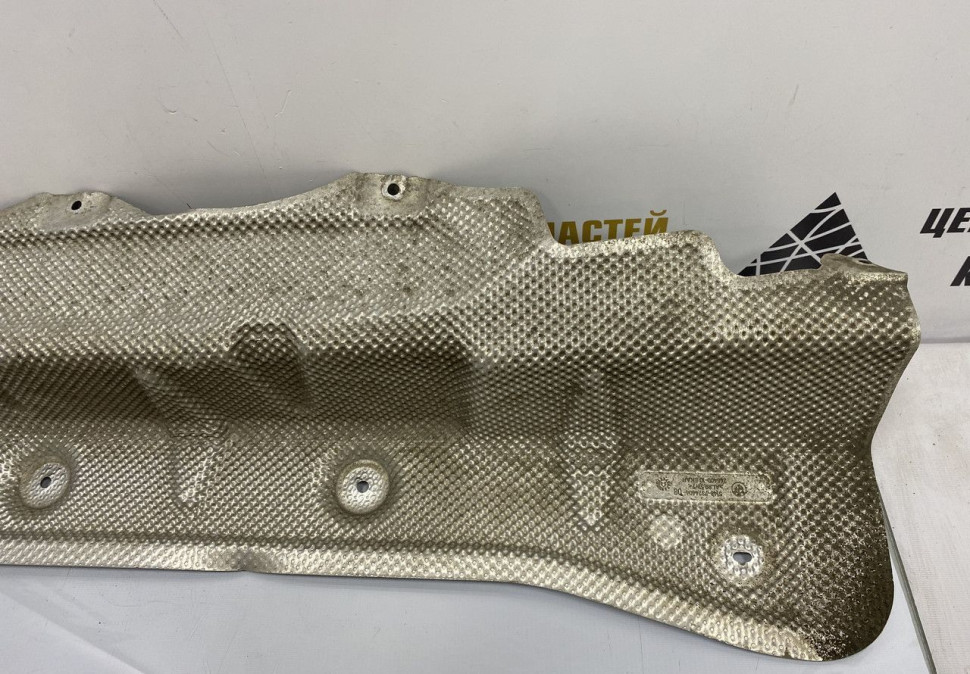 Теплоизоляция глушителя BMW X1 F48 OEM 51487374404 Теплоизоляция глушителя BMW X1 F48 OEM 51487374404