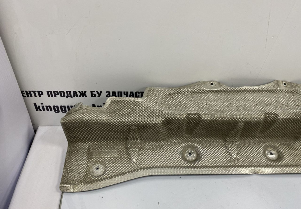 Теплоизоляция глушителя BMW X1 F48 OEM 51487374404 Теплоизоляция глушителя BMW X1 F48 OEM 51487374404