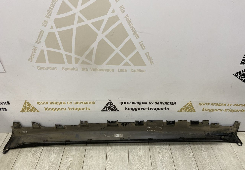 Порог правый BMW X7 G07 M-Pack OEM 51778069984