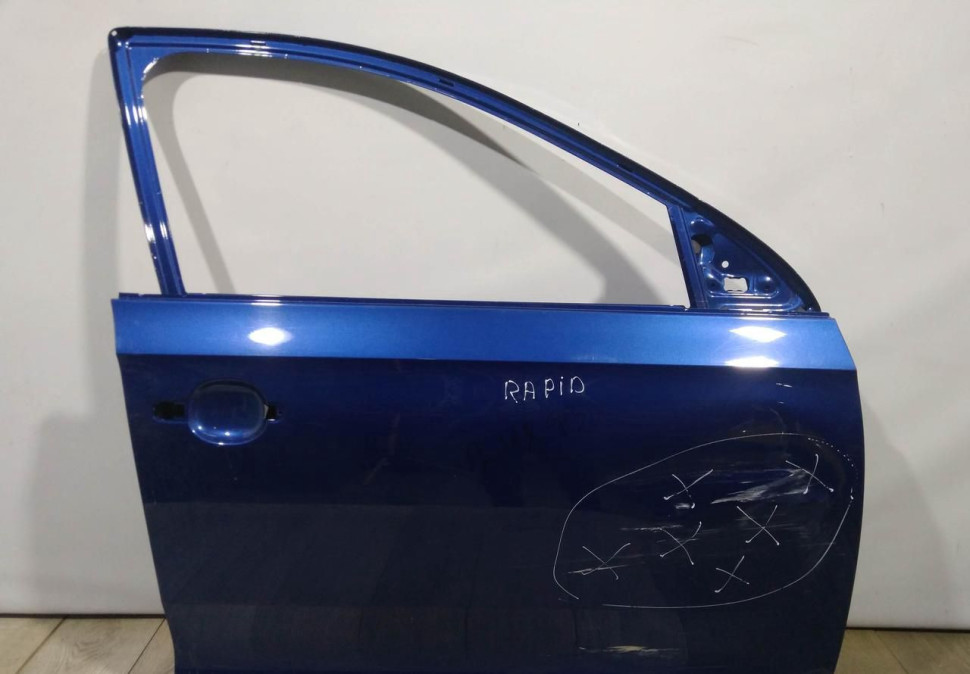 Дверь передняя правая бу Skoda Rapid OEM 6RF831056D, 5JA831052B
