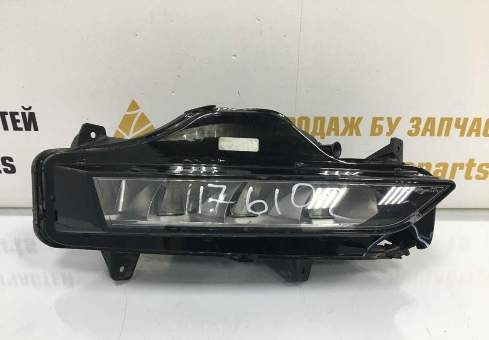 Фара LED ЛЕД противотуманная левая Skoda Octavia A8 OEM 5E3941699