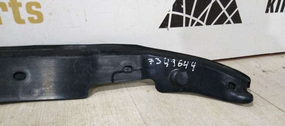 Уплотнитель шва дверной стойки передняя правая BMW X1 F48 OEM 51767349644