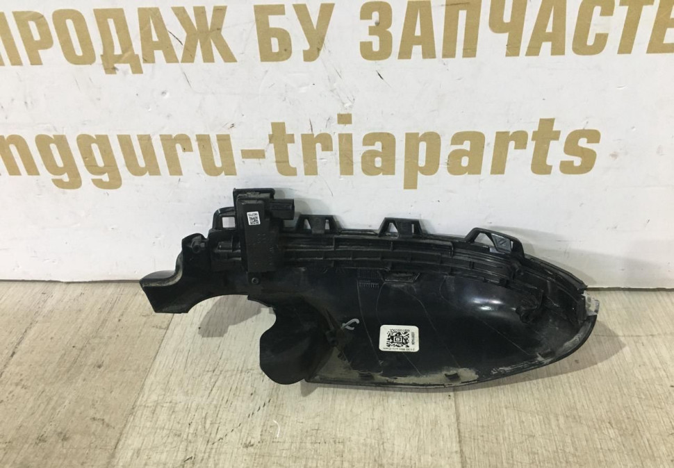 Повторитель поворота правого зеркала BMW X3 G01 OEM 63137441440 Повторитель поворота правого зеркала BMW X3 G01 OEM 63137441440