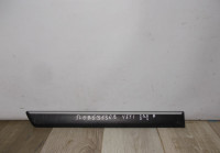 Молдинг двери задний правый бу Skoda Yeti OEM 5L0853536B