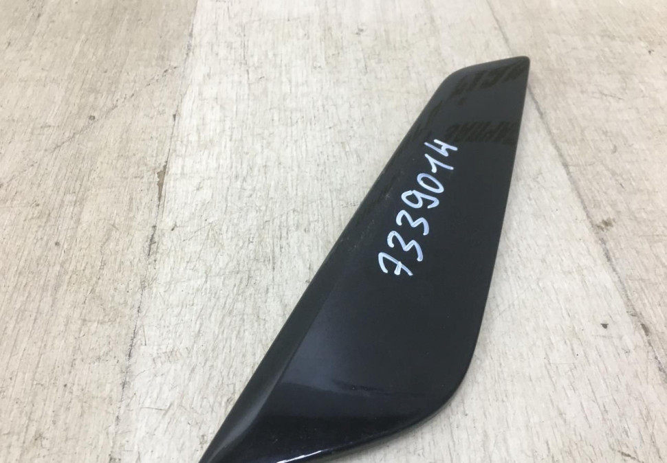 Накладка крыла передняя правая BMW 5 G30 OEM 51747339014 Накладка крыла передняя правая BMW 5 G30 OEM 51747339014