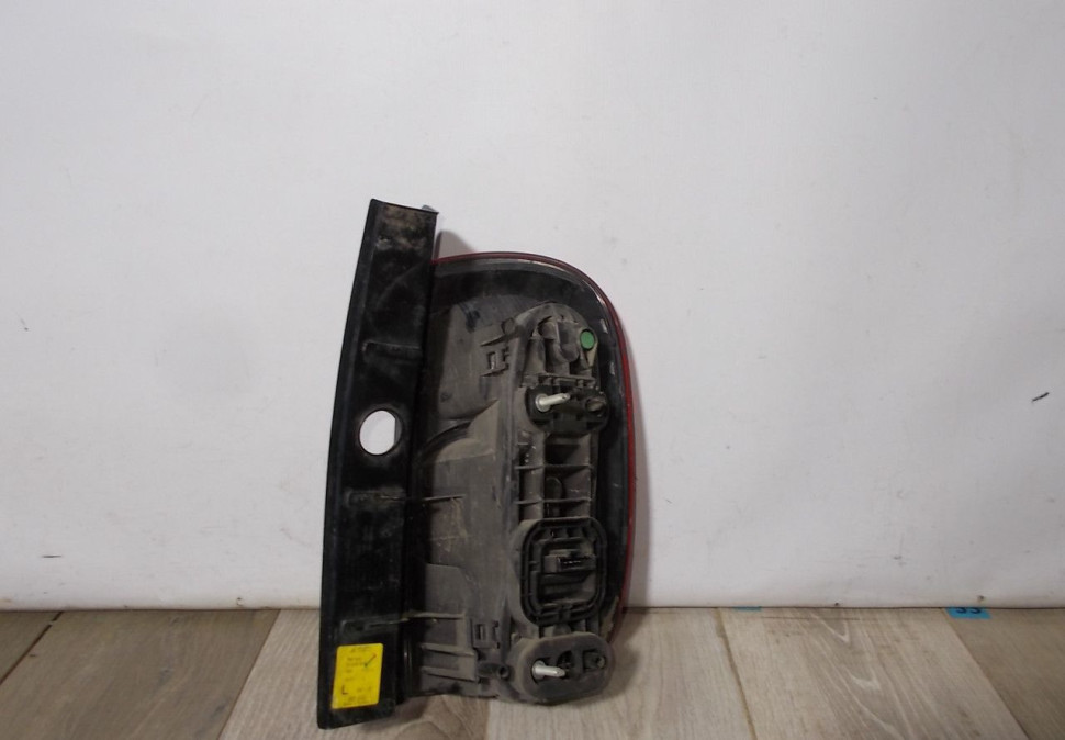 Фонарь левый бу Renault Duster OEM 265550035R Фонарь левый бу Renault Duster OEM 265550035R