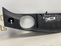 Накладка передней панели Kia Sorento 2 (12>) oem 863662p500