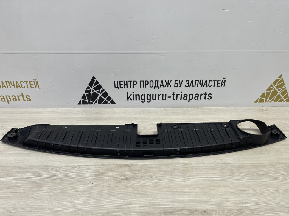 Накладка передней панели Kia Sorento 2 (12>) oem 863662p500 Накладка передней панели Kia Sorento 2 (12>) oem 863662p500
