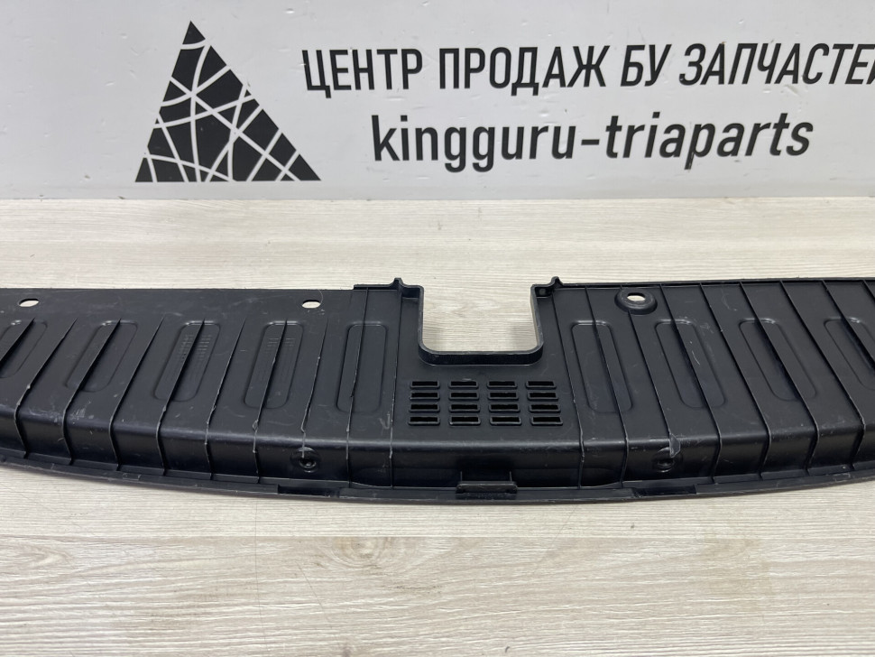 Накладка передней панели Kia Sorento 2 (12>) oem 863662p500 Накладка передней панели Kia Sorento 2 (12>) oem 863662p500