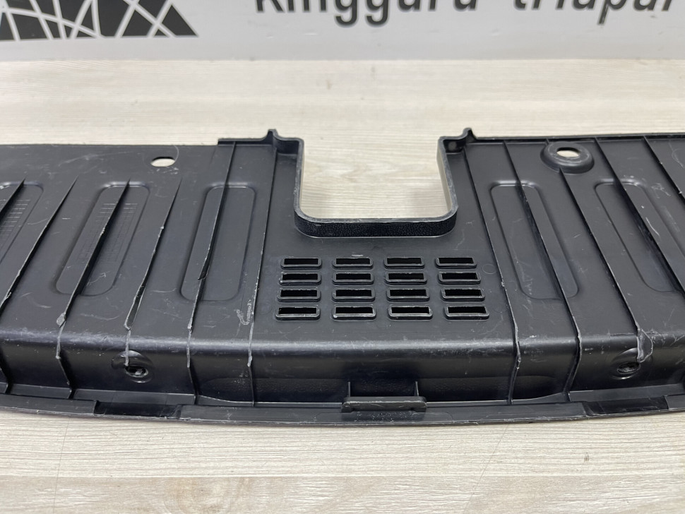 Накладка передней панели Kia Sorento 2 (12>) oem 863662p500 Накладка передней панели Kia Sorento 2 (12>) oem 863662p500