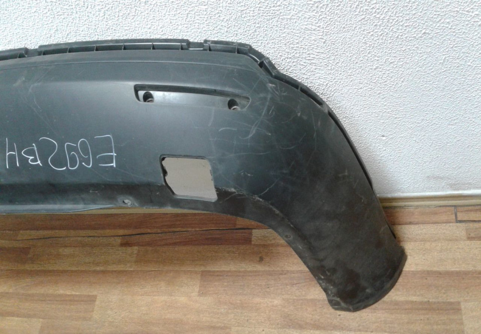 Спойлер заднего бампера Volkswagen Jetta 5 (05-11) oem 1k5807521a Спойлер заднего бампера Volkswagen Jetta 5 (05-11) oem 1k5807521a