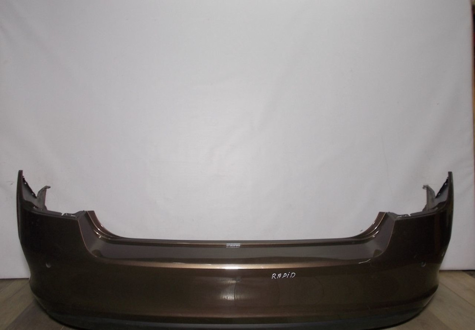 Бампер задний бу Skoda Rapid OEM 60U807421B