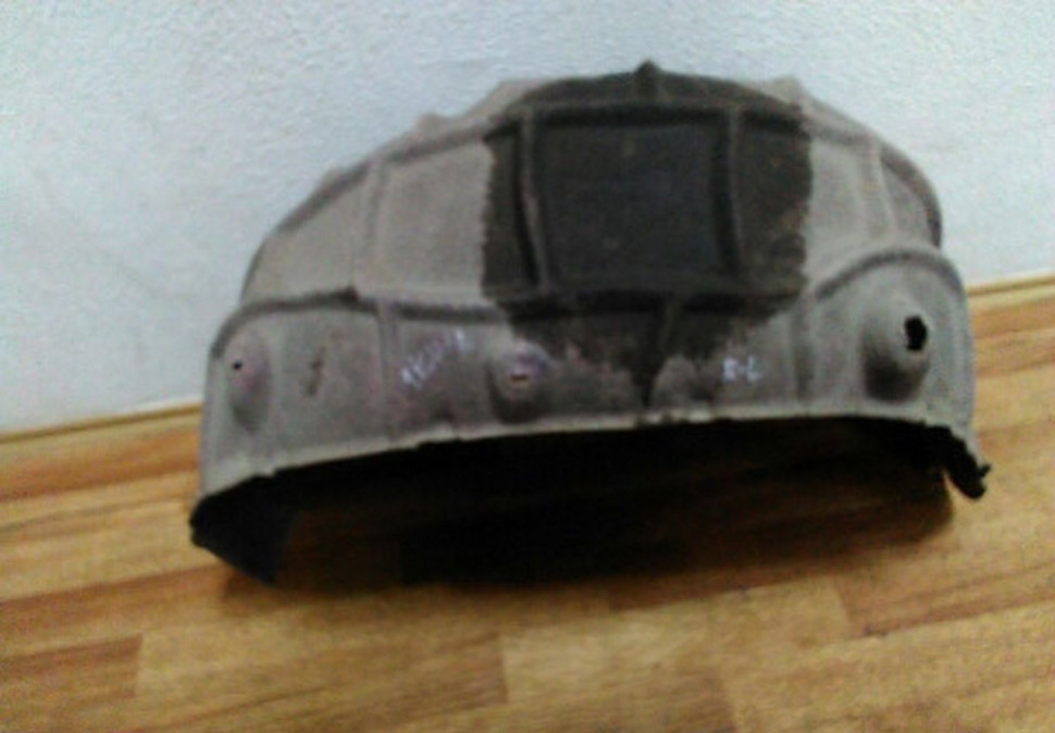 Подкрылок задний левый Volkswagen Tiguan oem 5n0810971