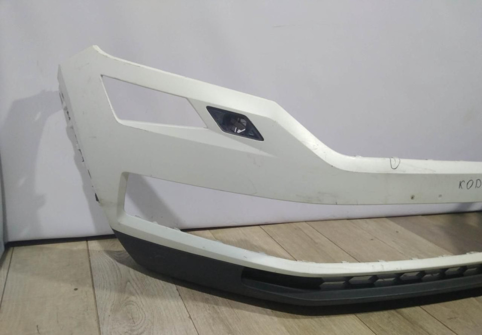 Бампер передний бу Skoda Kodiaq OEM 565807221