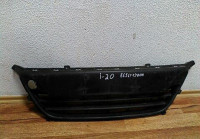 Решетка в бампер Hyundai i20 oem 865611j000