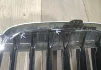 Решетка радиатора бу BMW X1 F48 OEM 51138493450
