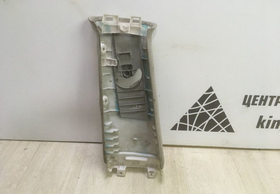 Обивка средней стойки правая Lexus LX 3 oem 7313530050 (скл-3)