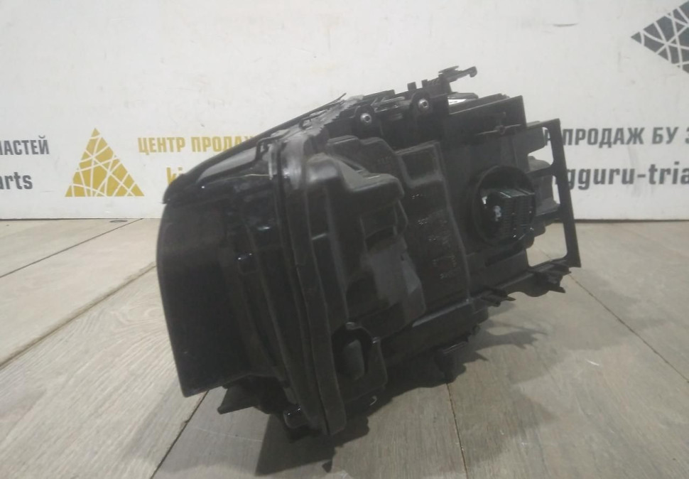 Фара ЛЭД LED адаптив правая бу BMW 5 G30 рестайлинг OEM 9850582 Фара ЛЭД LED адаптив правая бу BMW 5 G30 рестайлинг OEM 9850582