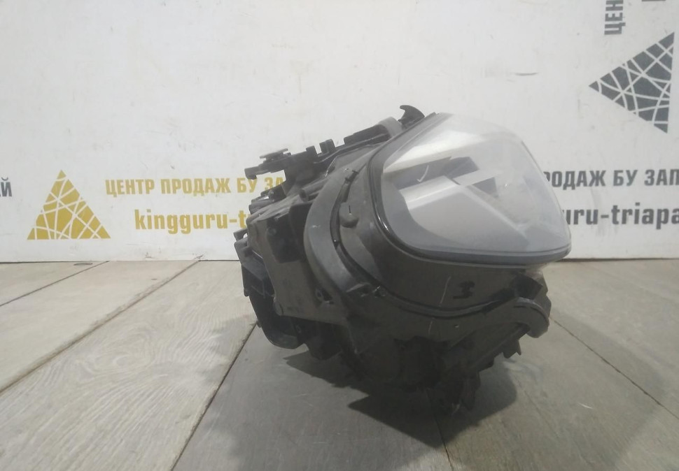 Фара ЛЭД LED адаптив правая бу BMW 5 G30 рестайлинг OEM 9850582