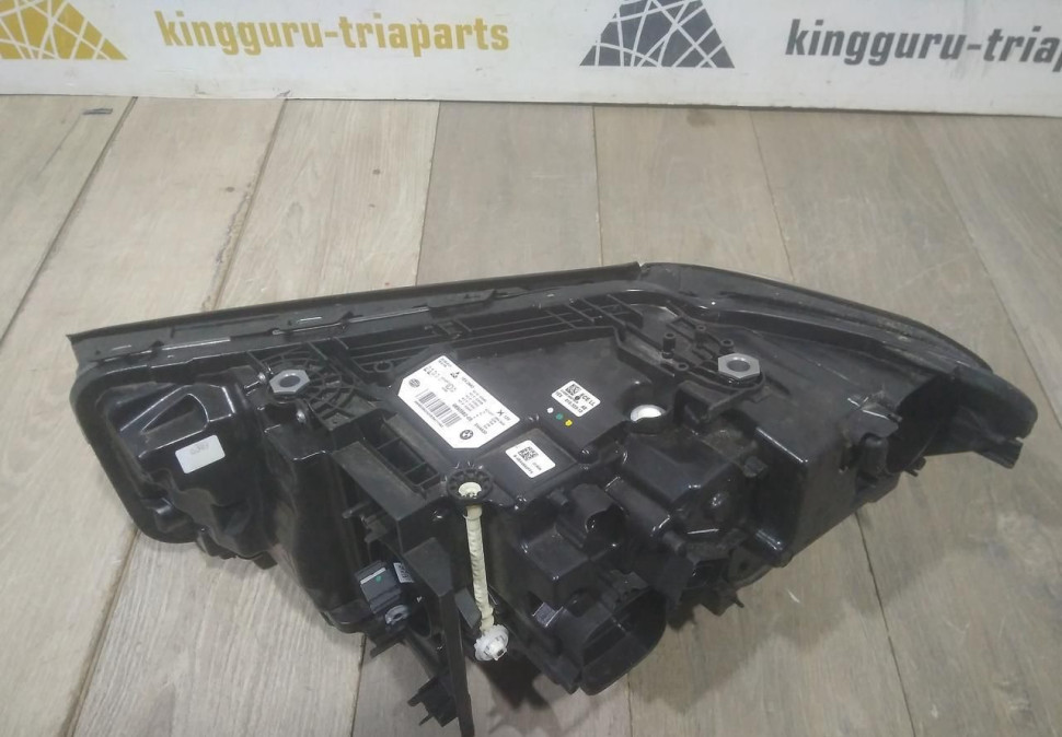 Фара ЛЭД LED адаптив правая бу BMW 5 G30 рестайлинг OEM 9850582