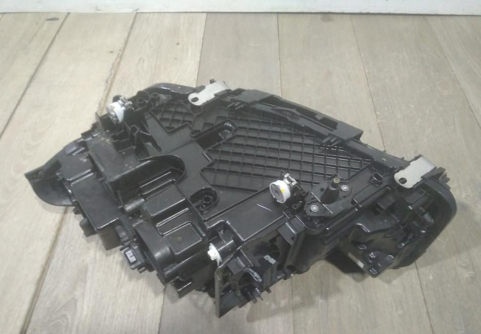 Фара ЛЭД LED адаптив правая бу BMW 5 G30 рестайлинг OEM 9850582