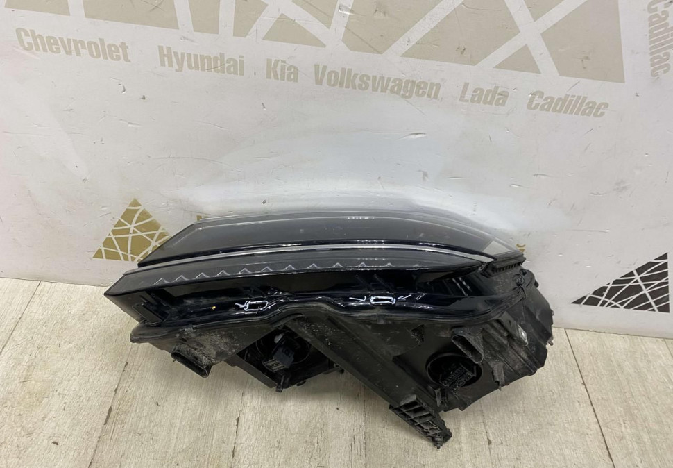 Фара левая LED Volkswagen Tiguan 2 2016-2020 до рест oem 5NB941081D