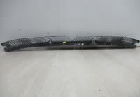 Кронштейн заднего бампера Volkswagen Tiguan 2 oem 5nr807863 (мал.трещины)