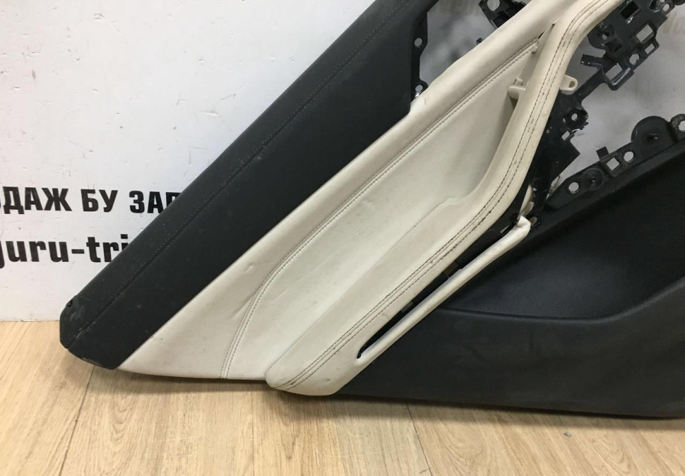 Обивка двери задняя левая BMW X5 G05 OEM 51429474201 Обивка двери задняя левая BMW X5 G05 OEM 51429474201