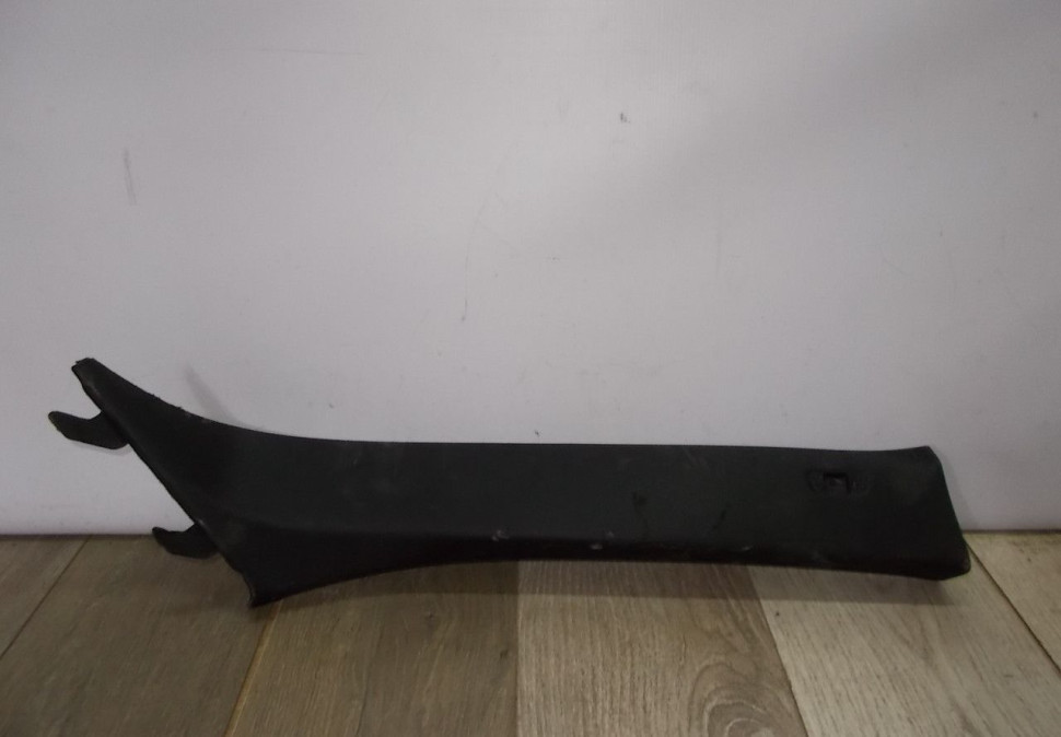 Обивка лобовой стойки правая бу BMW 5 G30 OEM 51437384526