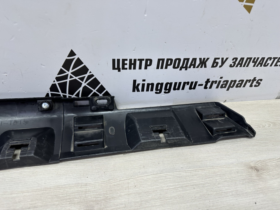 Порог правый бу Renault Sandero Stepway 2 OEM 764266165R Порог правый бу Renault Sandero Stepway 2 OEM 764266165R