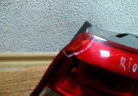 Фонарь правый Kia Rio 4 рестайл трещина скол на стекле oem 924024x500