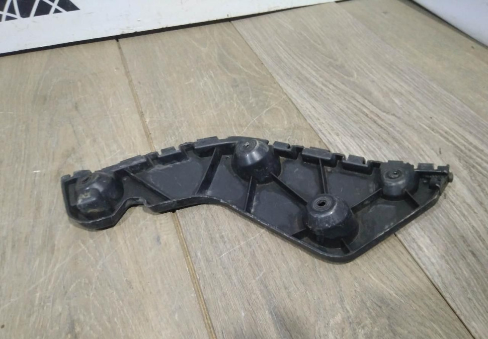 Кронштейн заднего бампера левый бу Renault Duster OEM 850453907R