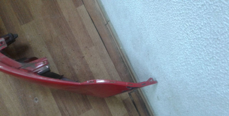 Бампер передний Volkswagen Polo х/б oem 6R0807221 (трещины) Бампер передний Volkswagen Polo х/б oem 6R0807221 (трещины)