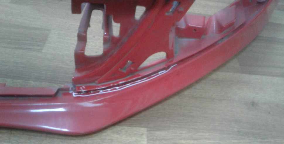 Бампер передний Volkswagen Polo х/б oem 6R0807221 (трещины) Бампер передний Volkswagen Polo х/б oem 6R0807221 (трещины)