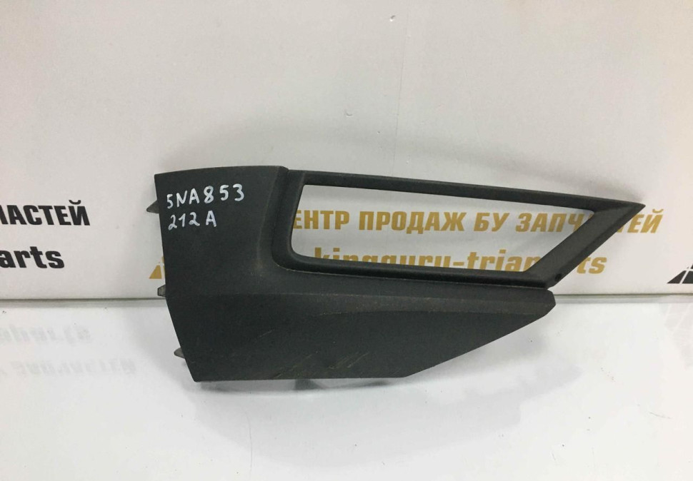 Накладка рамка ПТФ правая Volkswagen Tiguan 2 2016 OEM 5NA853212A
