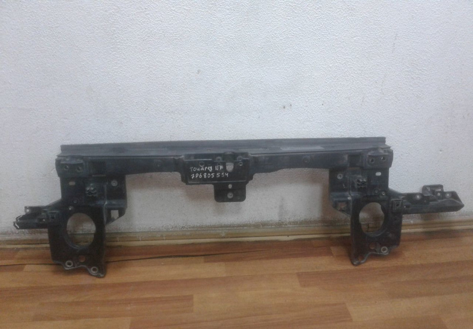 Панель передняя Volkswagen Touareg NF oem 7P6805594 (cлом.часть)
