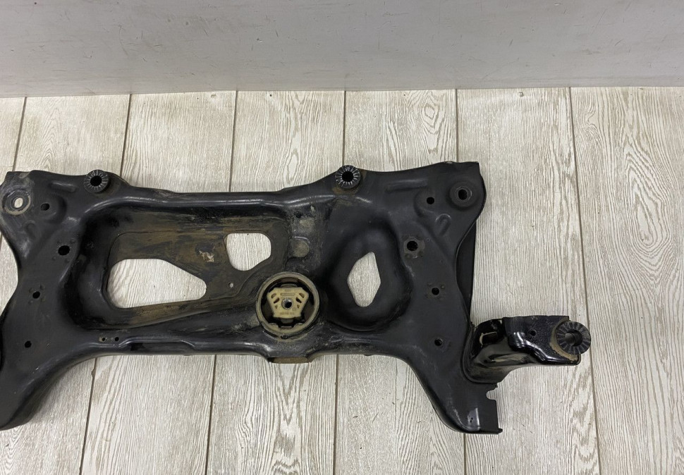 Подрамник балка передней подвески Skoda Octavia A7 OEM 5Q0199315D Подрамник балка передней подвески Skoda Octavia A7 OEM 5Q0199315D