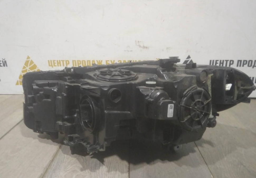 Фара ЛЭД LED адаптив правая бу BMW 5 G30 OEM 63117214958