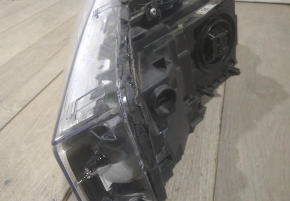 Фара ЛЭД LED адаптив правая бу BMW 5 G30 OEM 63117214958