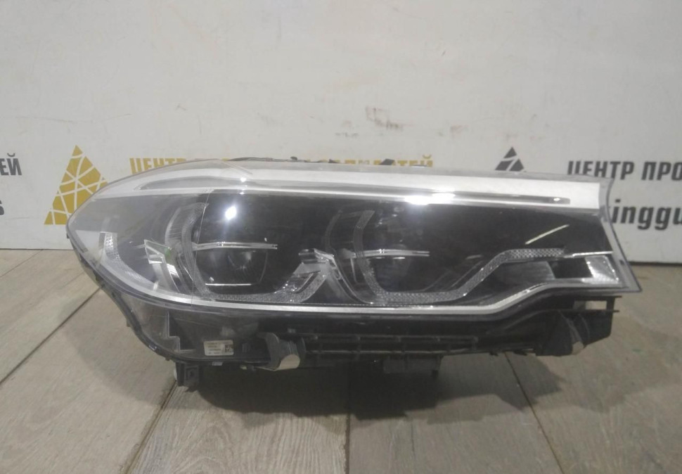 Фара ЛЭД LED адаптив правая бу BMW 5 G30 OEM 63117214958