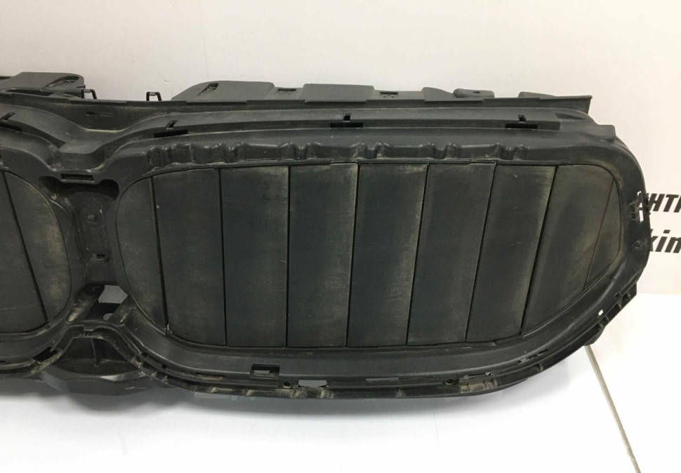 Воздушная заслонка BMW 6 G32 GT рестайлинг OEM 9498640