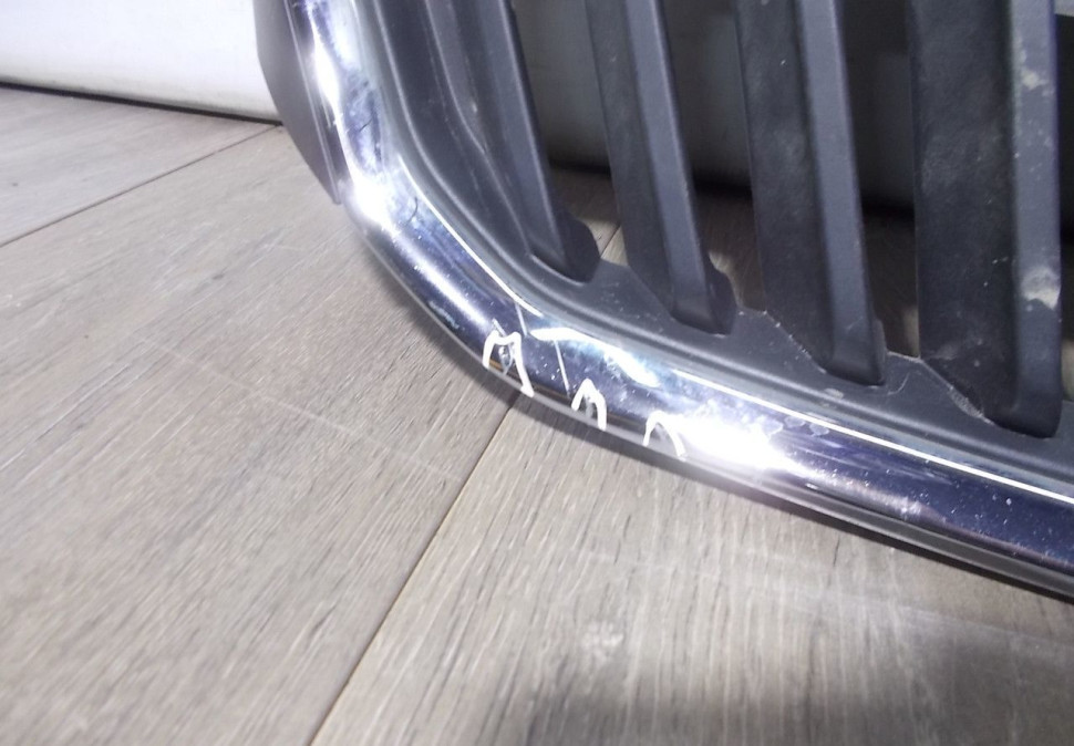 Решетка радиатора бу Skoda Rapid OEM 5JA853668 Решетка радиатора бу Skoda Rapid OEM 5JA853668